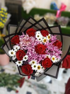 دسته گل رز  قرمز