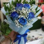 دسته گل رز آبی